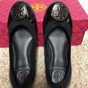 Tory Burch flat like new